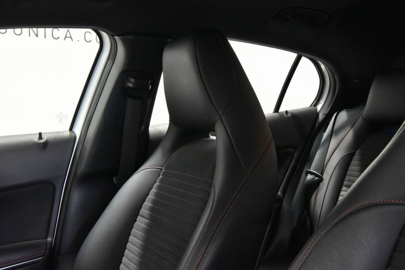 MERCEDES-BENZ GLA 200 43