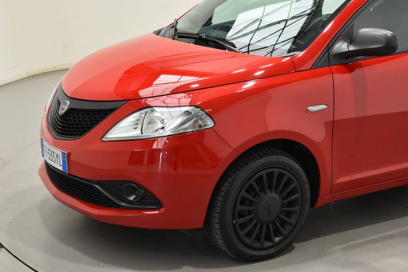 LANCIA Ypsilon 33