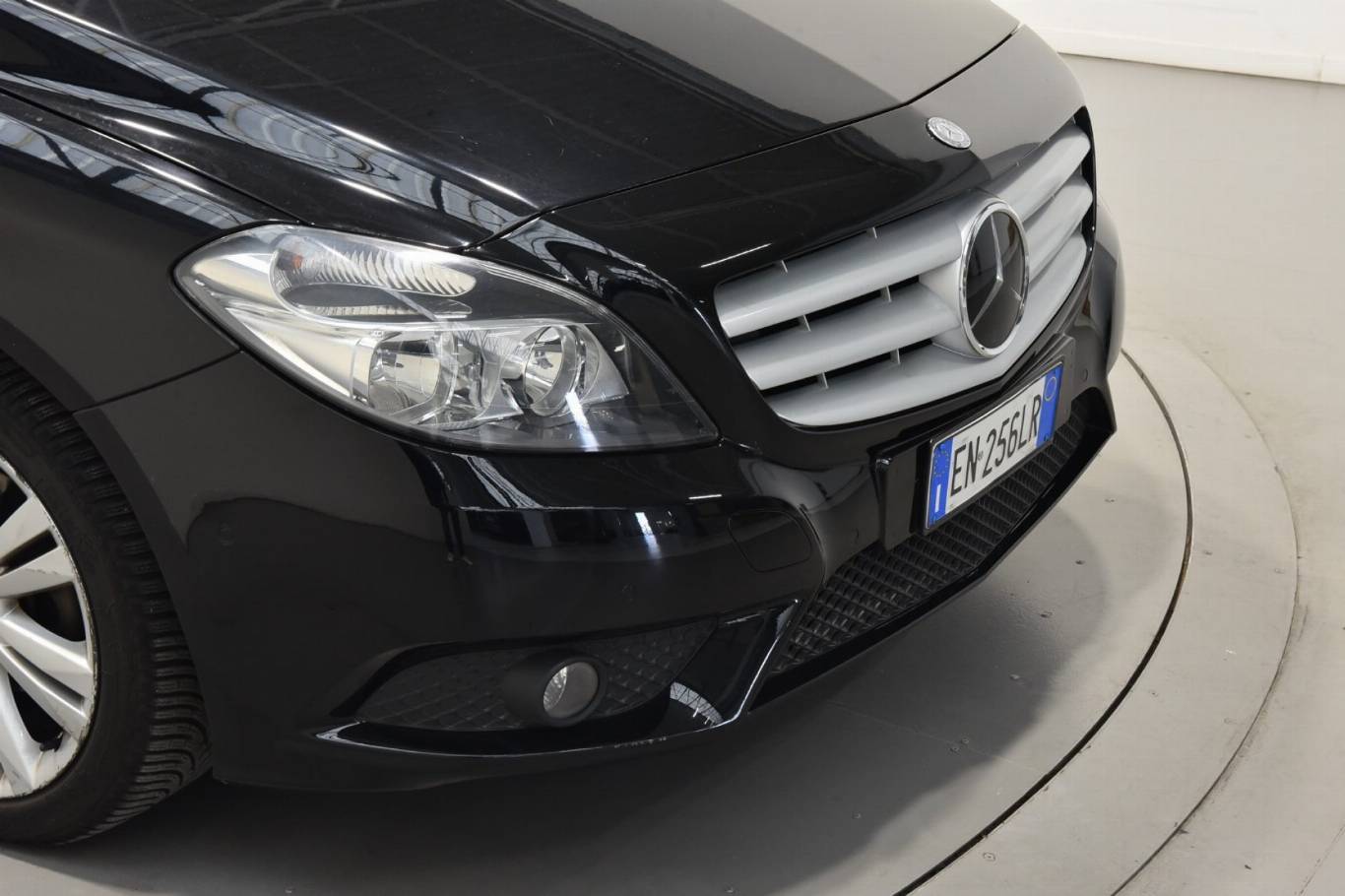MERCEDES-BENZ B 180 30