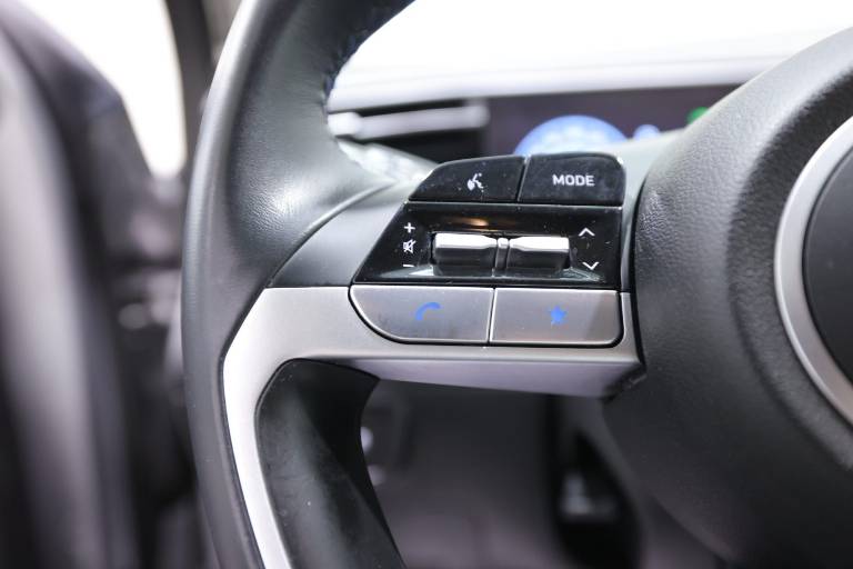 HYUNDAI Tucson 19