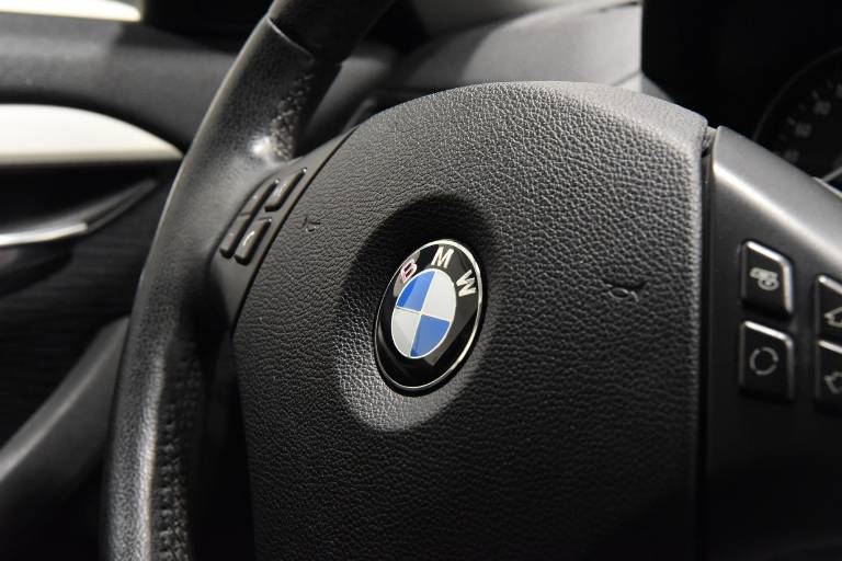 BMW X1 18