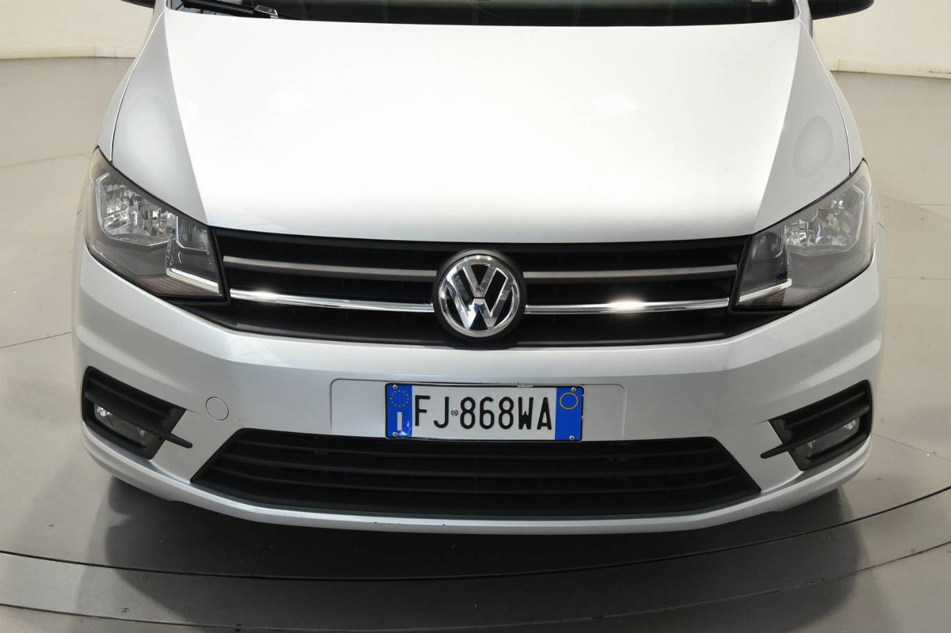 VOLKSWAGEN Caddy 38