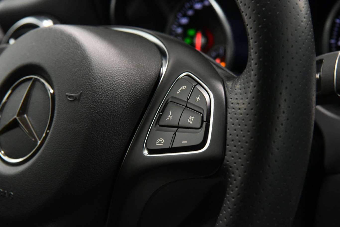 MERCEDES-BENZ GLA 200 27