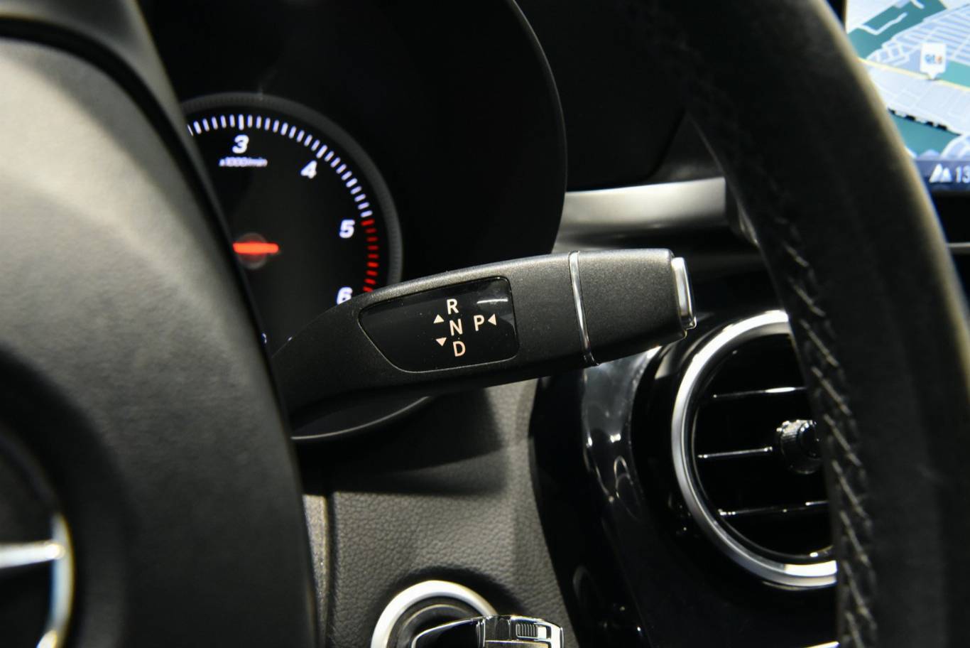 MERCEDES-BENZ C 220 26