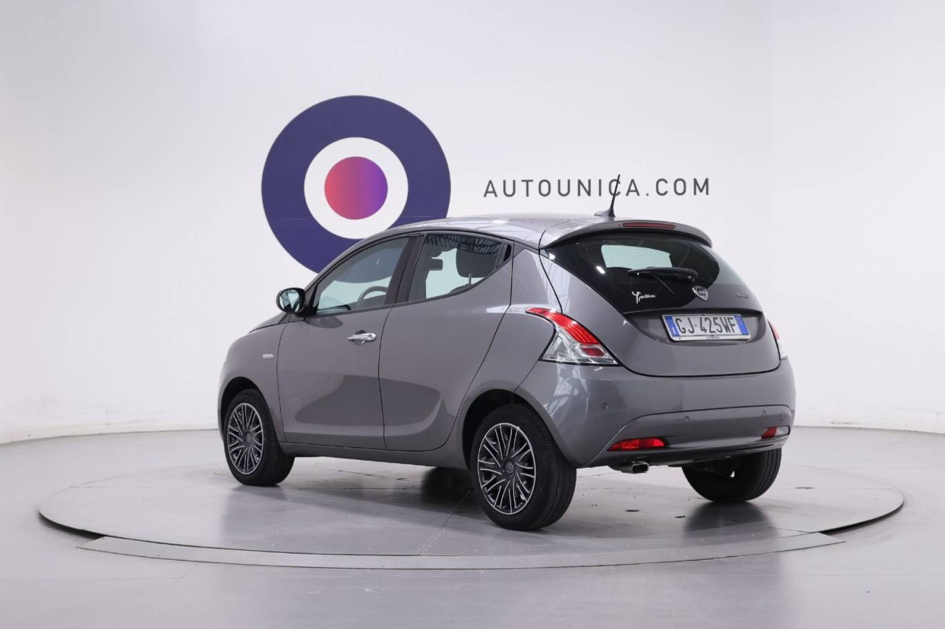 LANCIA Ypsilon 16