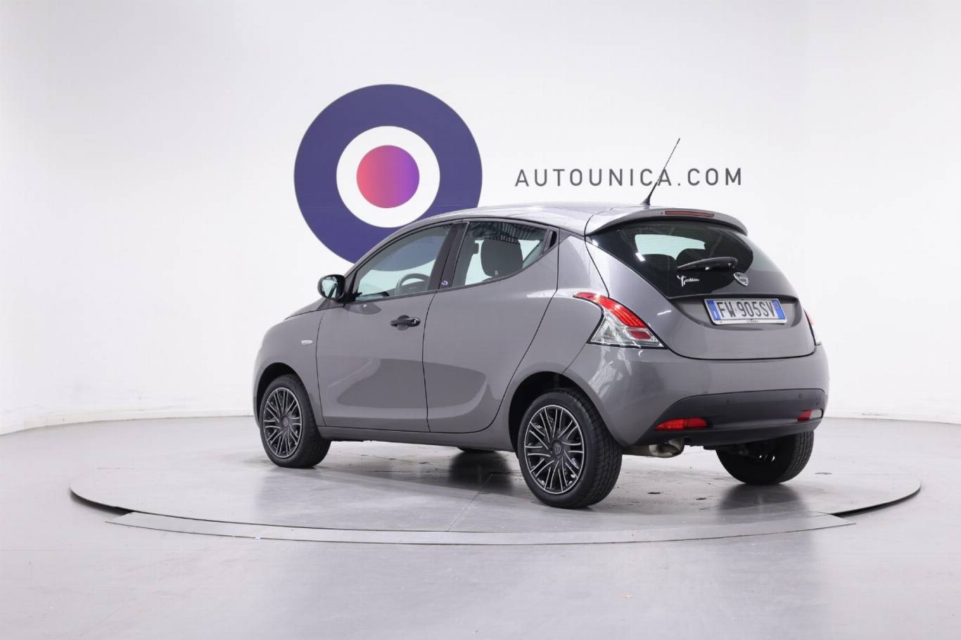 LANCIA Ypsilon 16