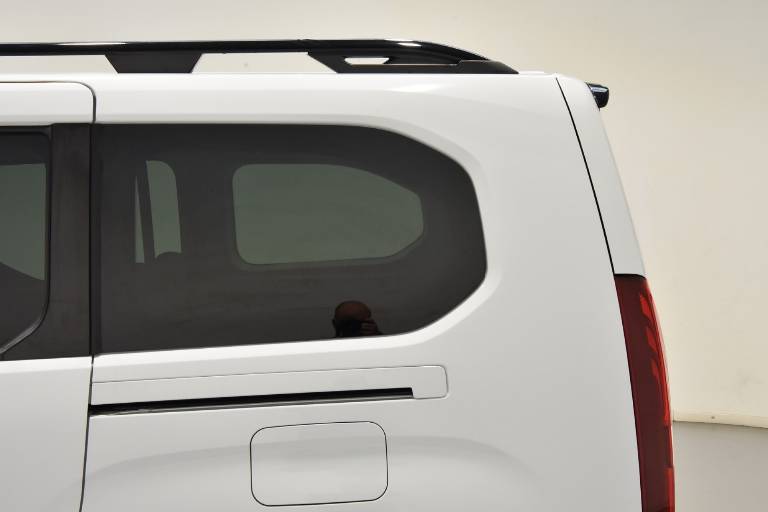 PEUGEOT Rifter 48