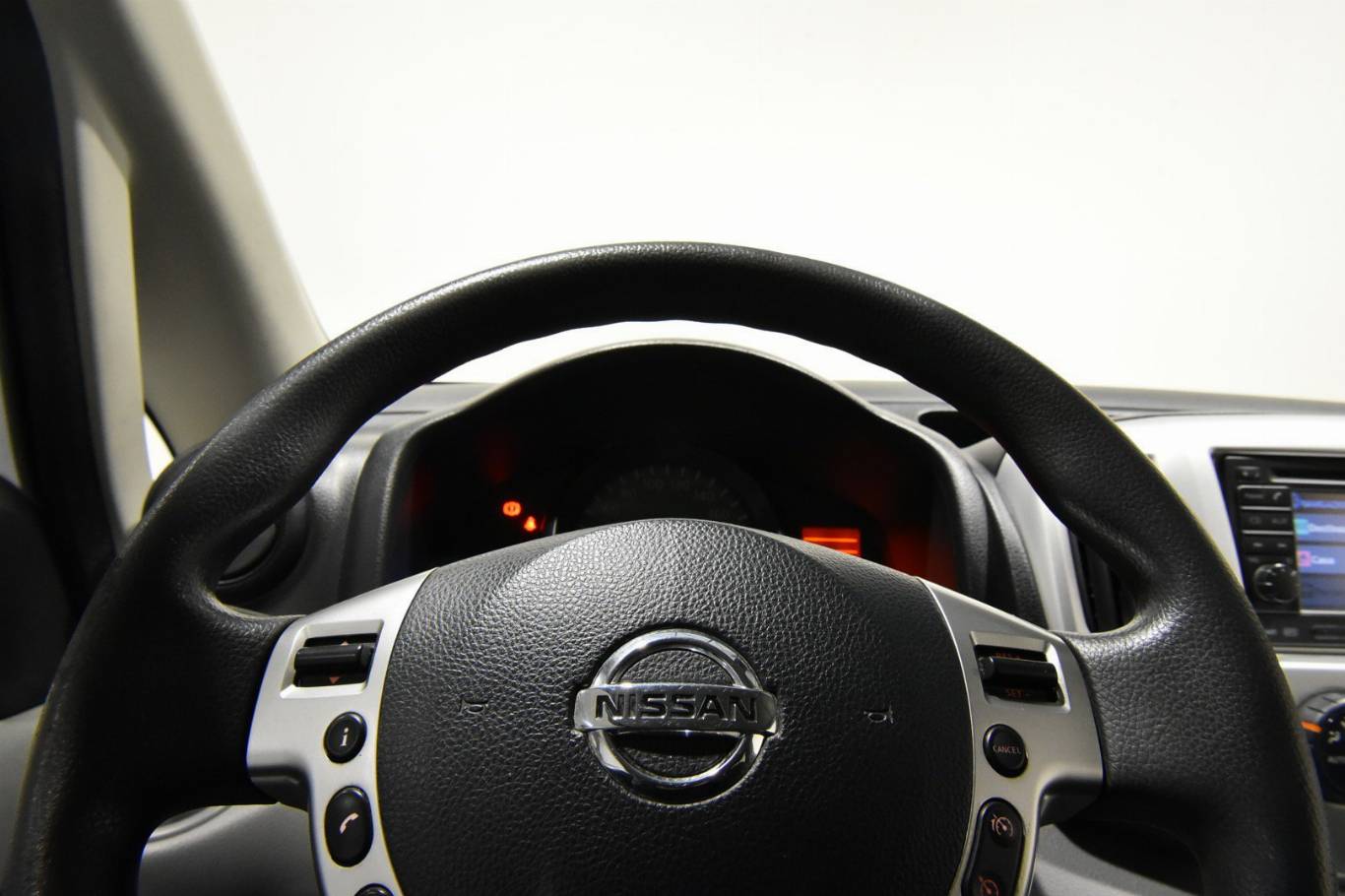 NISSAN NV200 8