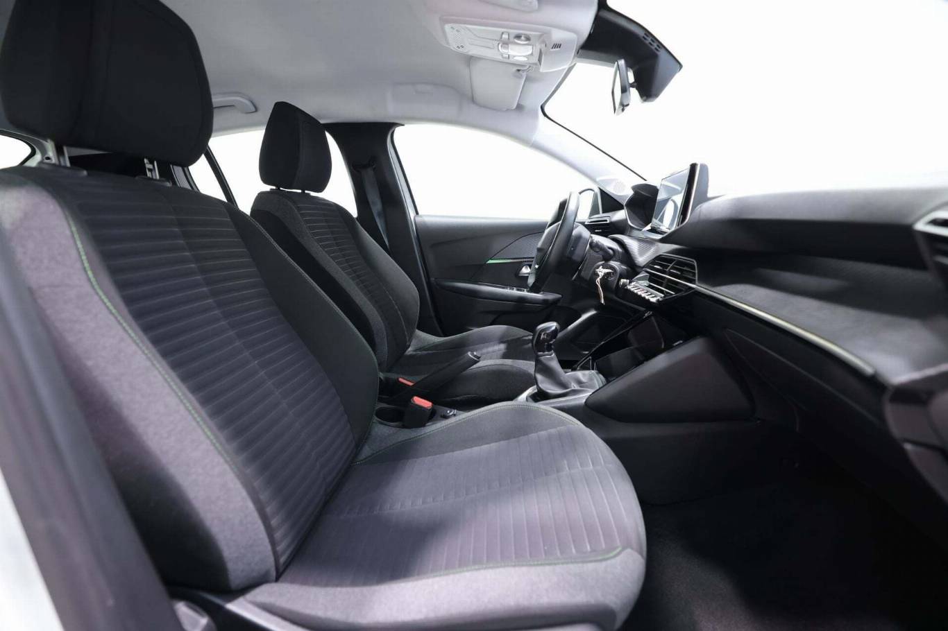 PEUGEOT 208 41