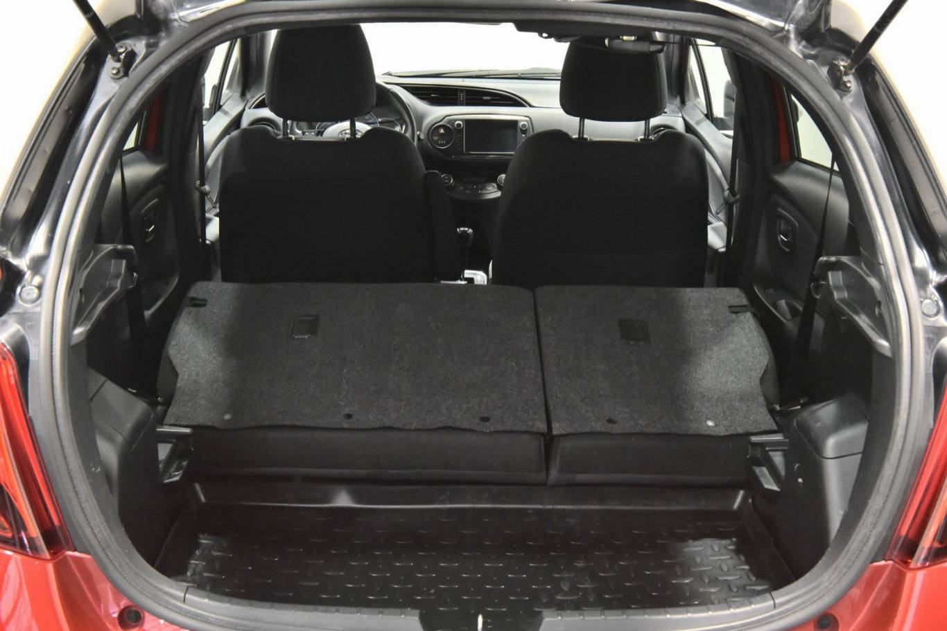 TOYOTA Yaris 11