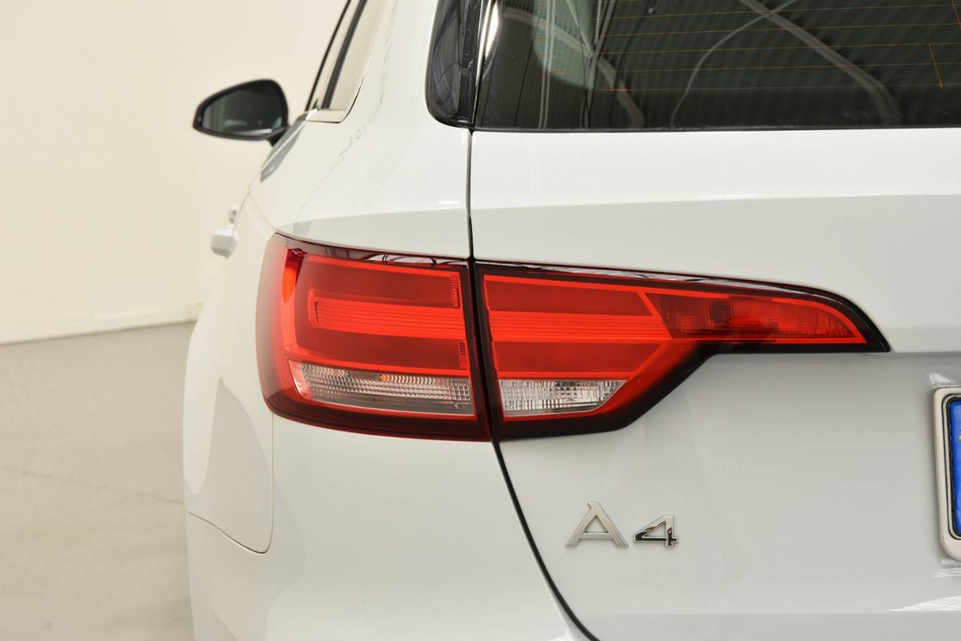 AUDI A4 37