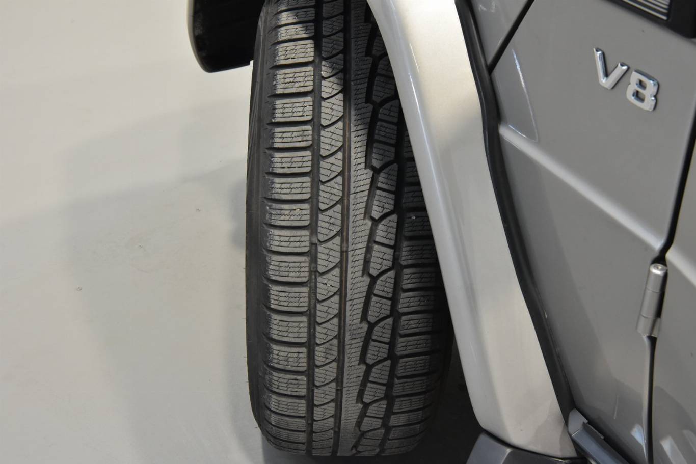 MERCEDES-BENZ G 400 57