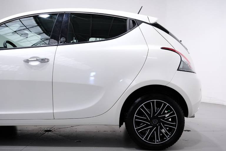 LANCIA Ypsilon 31