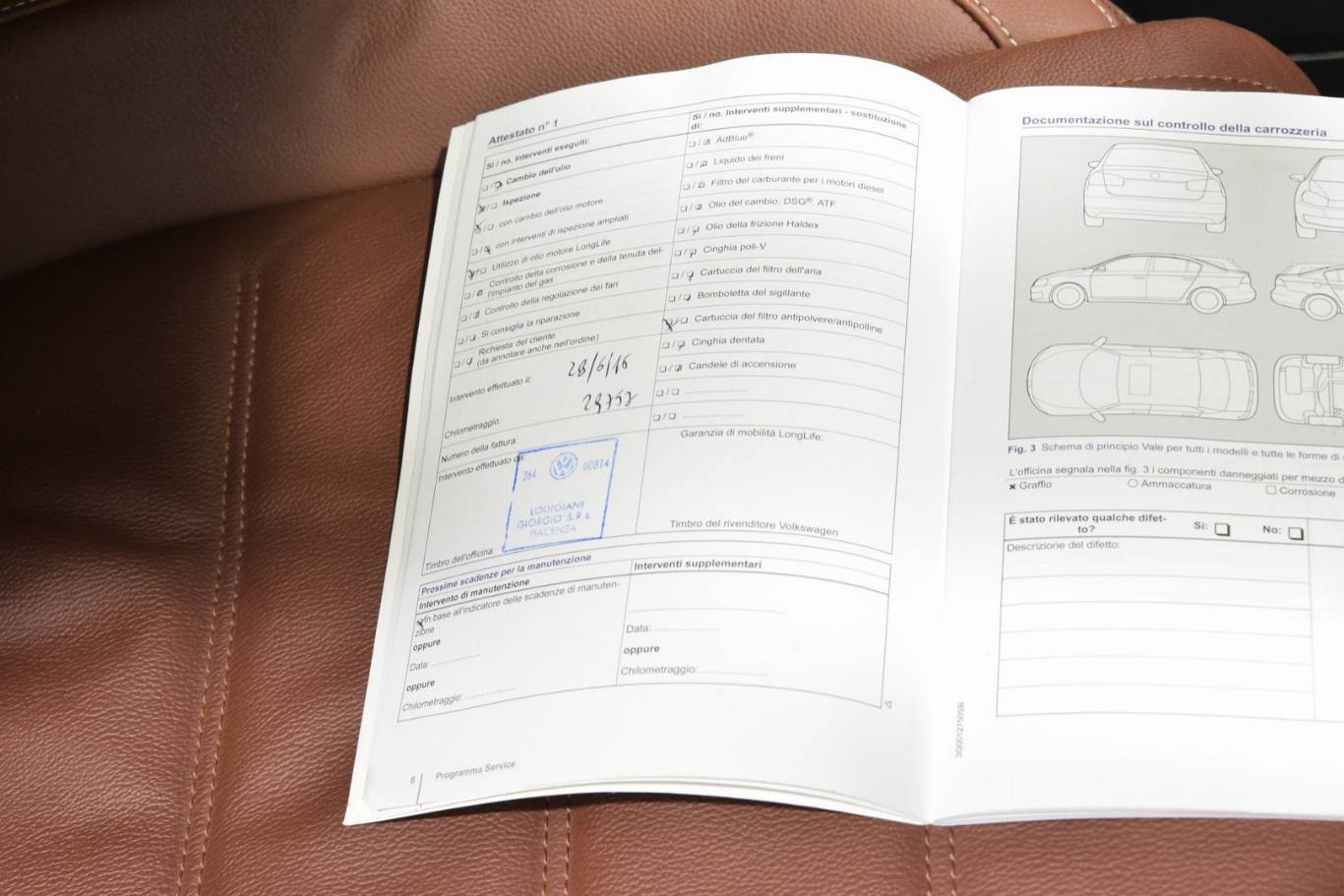 VOLKSWAGEN Touareg 54