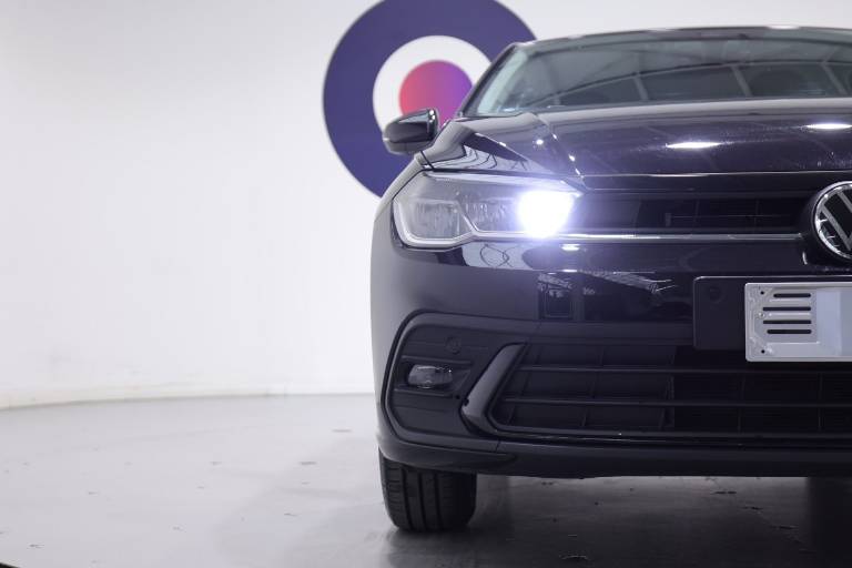 VOLKSWAGEN Polo 44