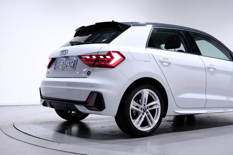 AUDI A1 56