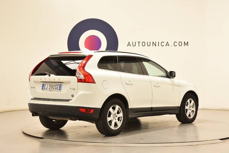 VOLVO XC60 11