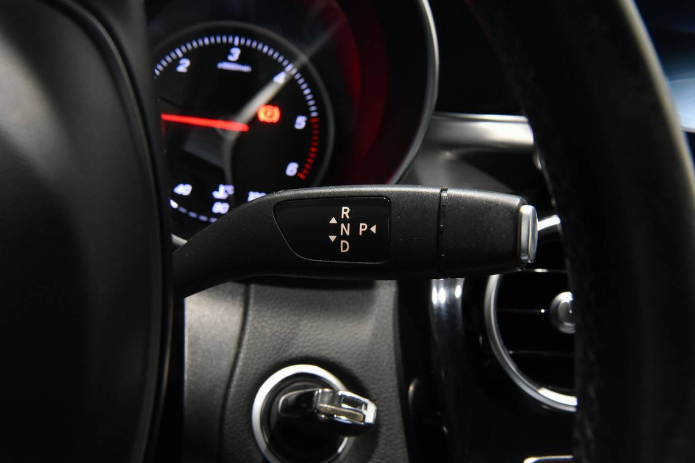 MERCEDES-BENZ C 220 10