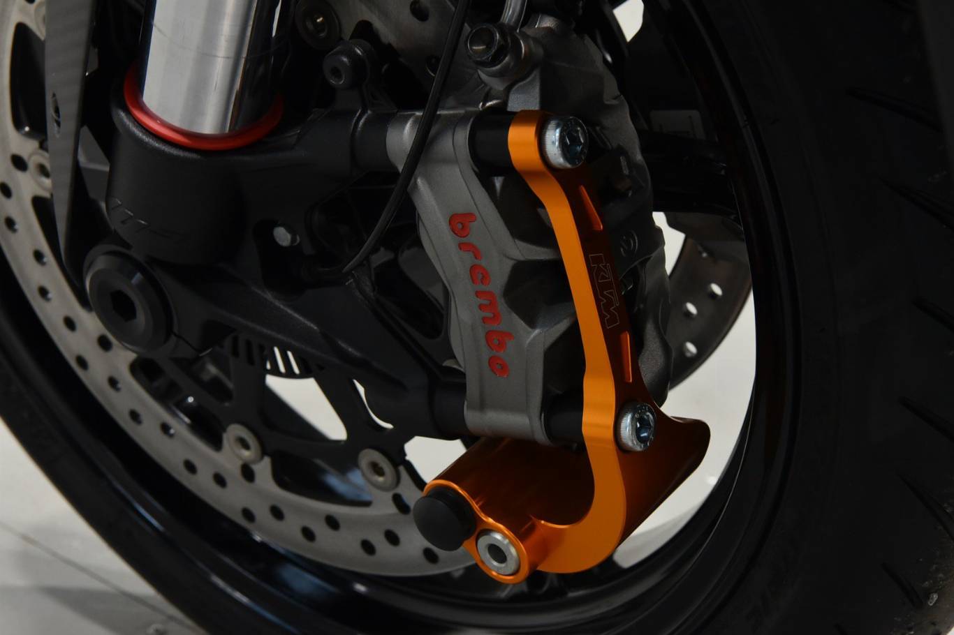 KTM 1290 Super Duke R 25