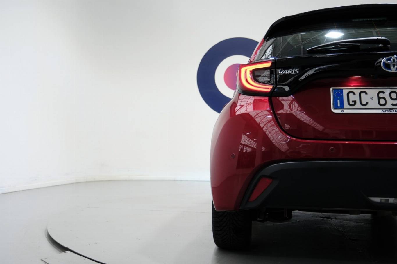 TOYOTA Yaris 52