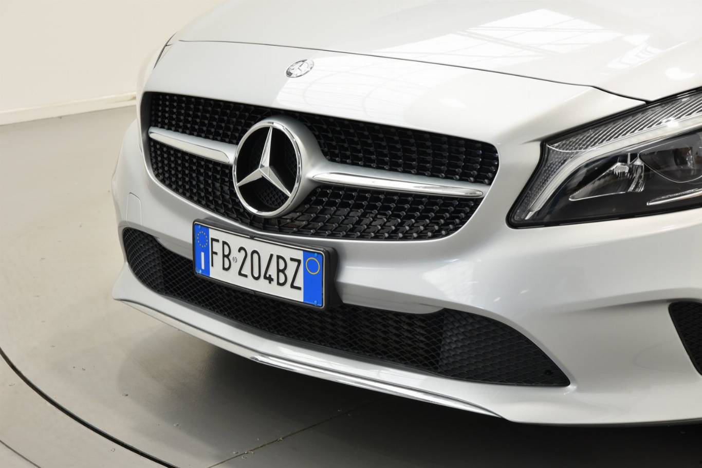 MERCEDES-BENZ A 180 59