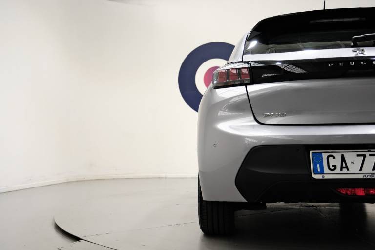 PEUGEOT 208 50