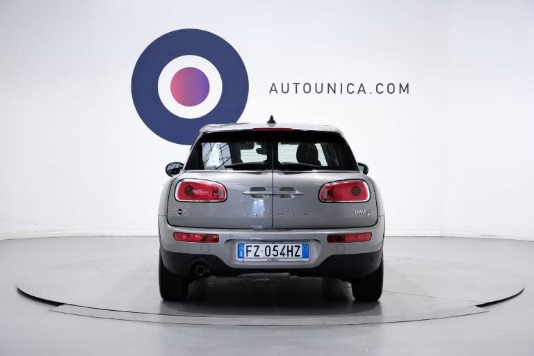 MINI Cooper Clubman 16