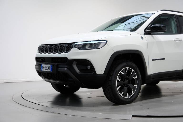 JEEP Compass 11