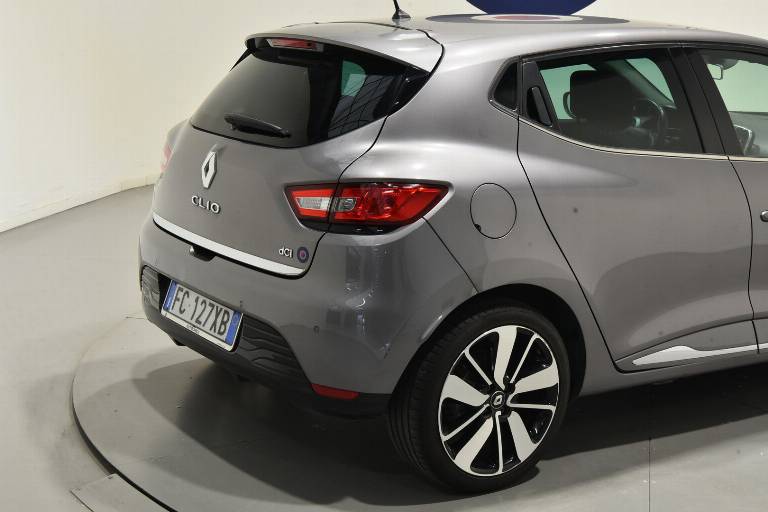 RENAULT Clio 18