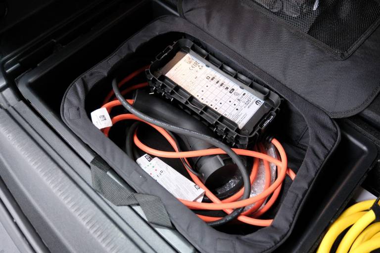 PEUGEOT 3008 65