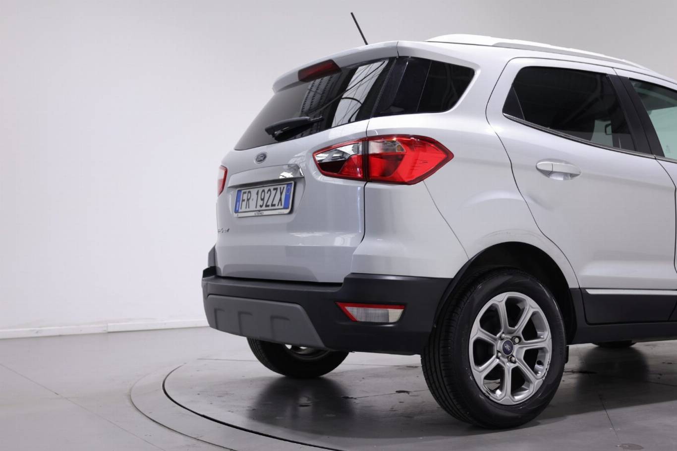 FORD EcoSport 13