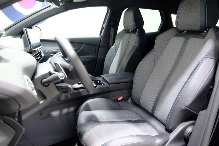 PEUGEOT 3008 15