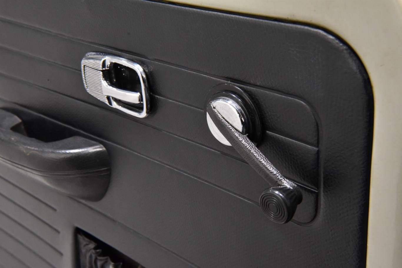 VOLKSWAGEN Maggiolino 22