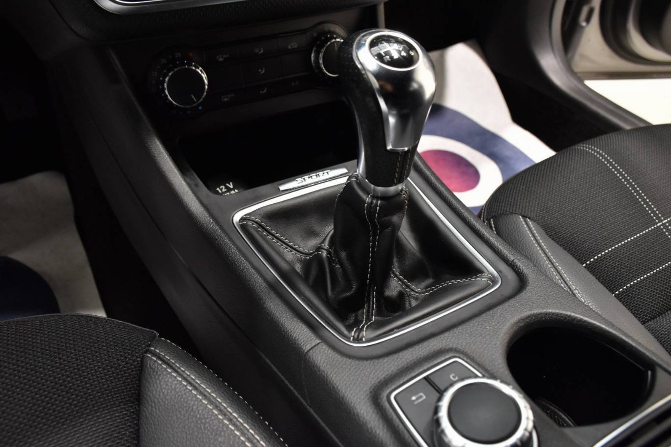 MERCEDES-BENZ A 180 24