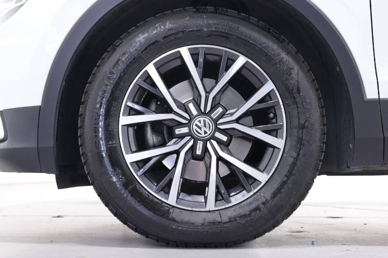 VOLKSWAGEN Tiguan 14