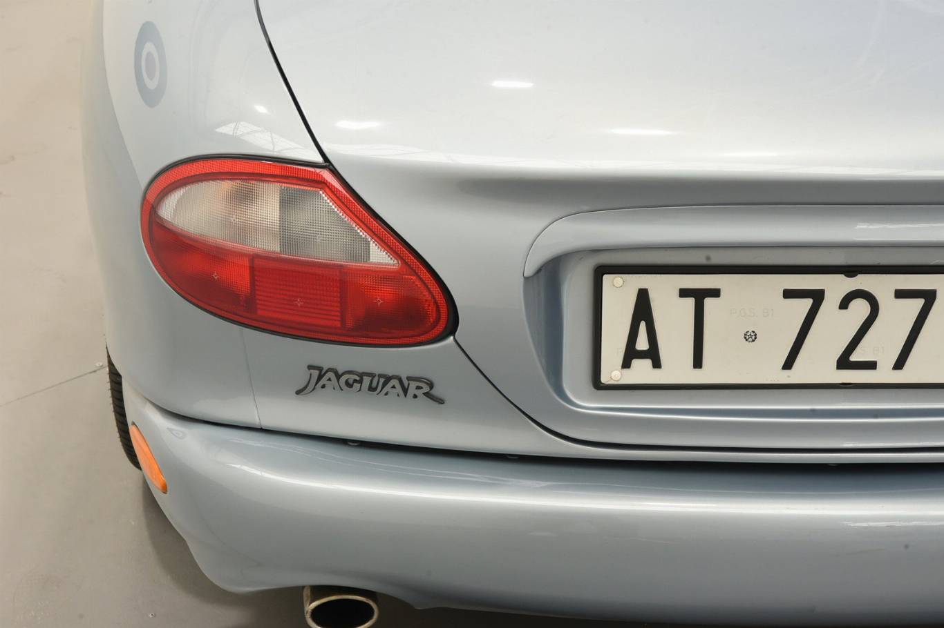 JAGUAR XK8 17
