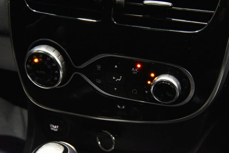 RENAULT Clio 40