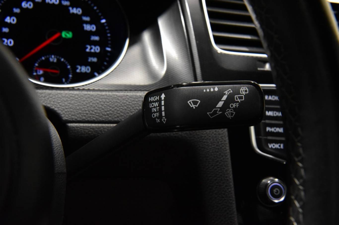 VOLKSWAGEN Golf GTD 26