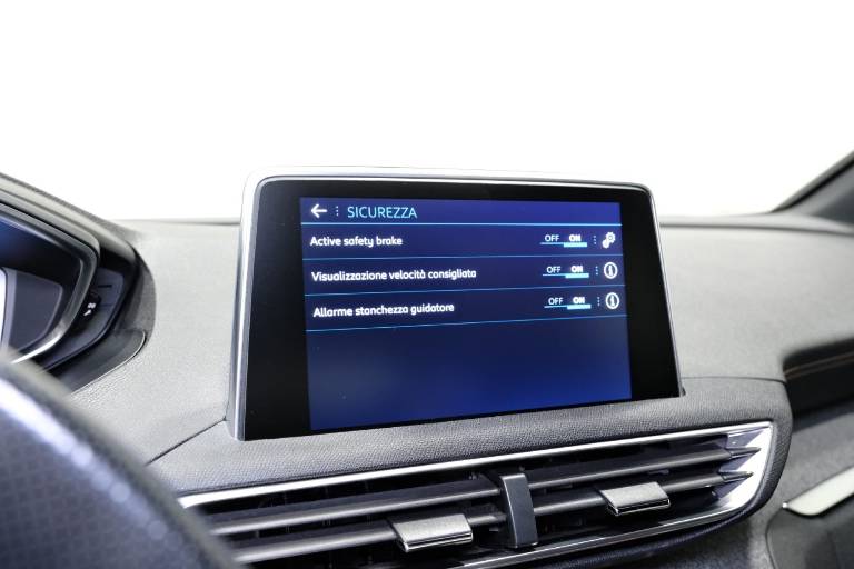 PEUGEOT 3008 38