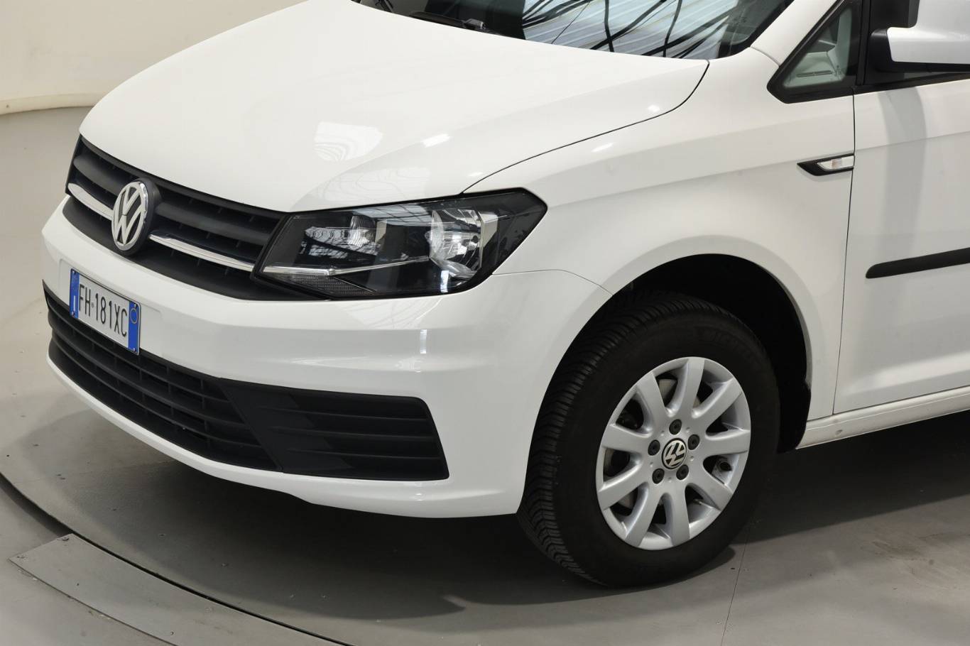 VOLKSWAGEN Caddy 15