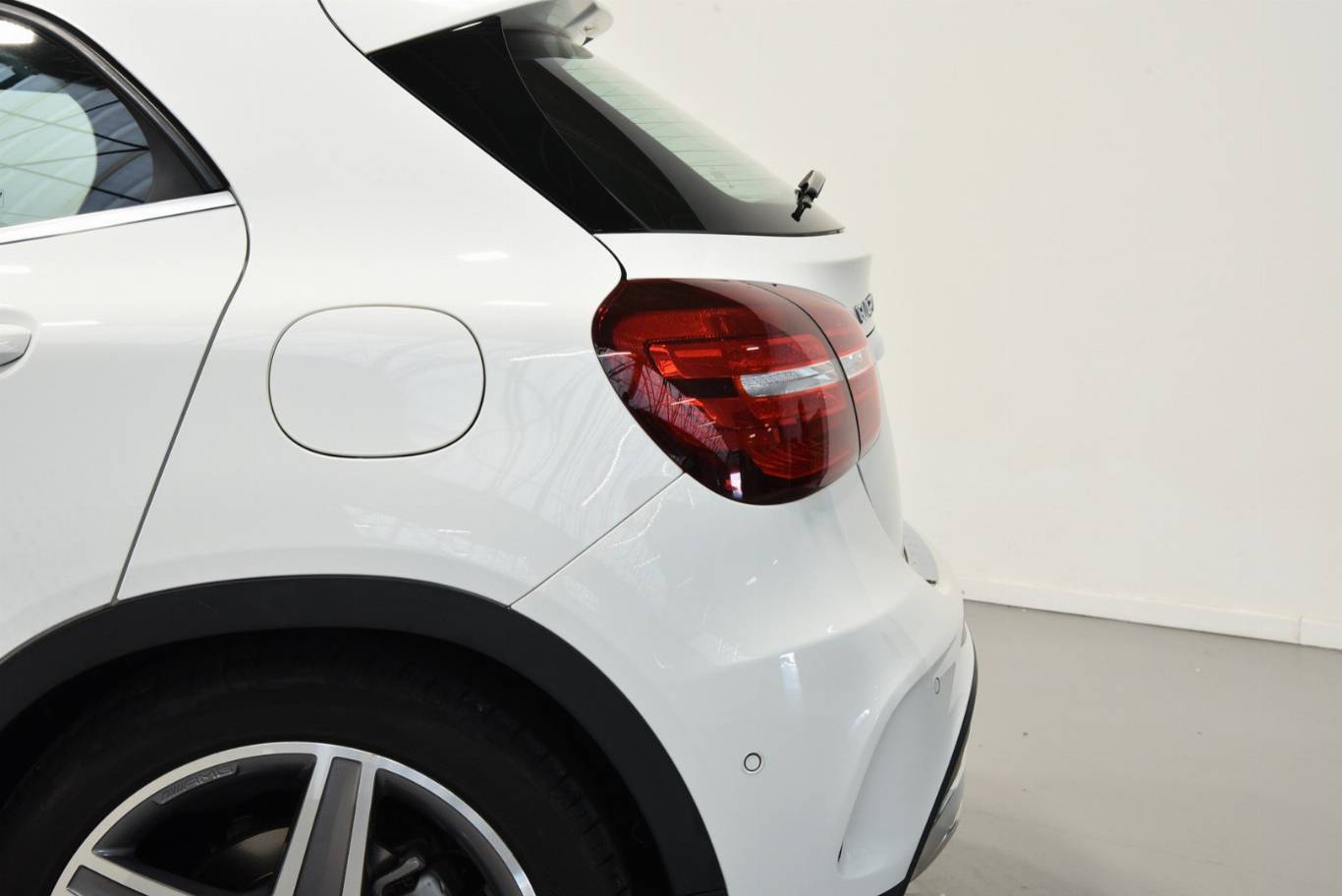 MERCEDES-BENZ GLA 200 41