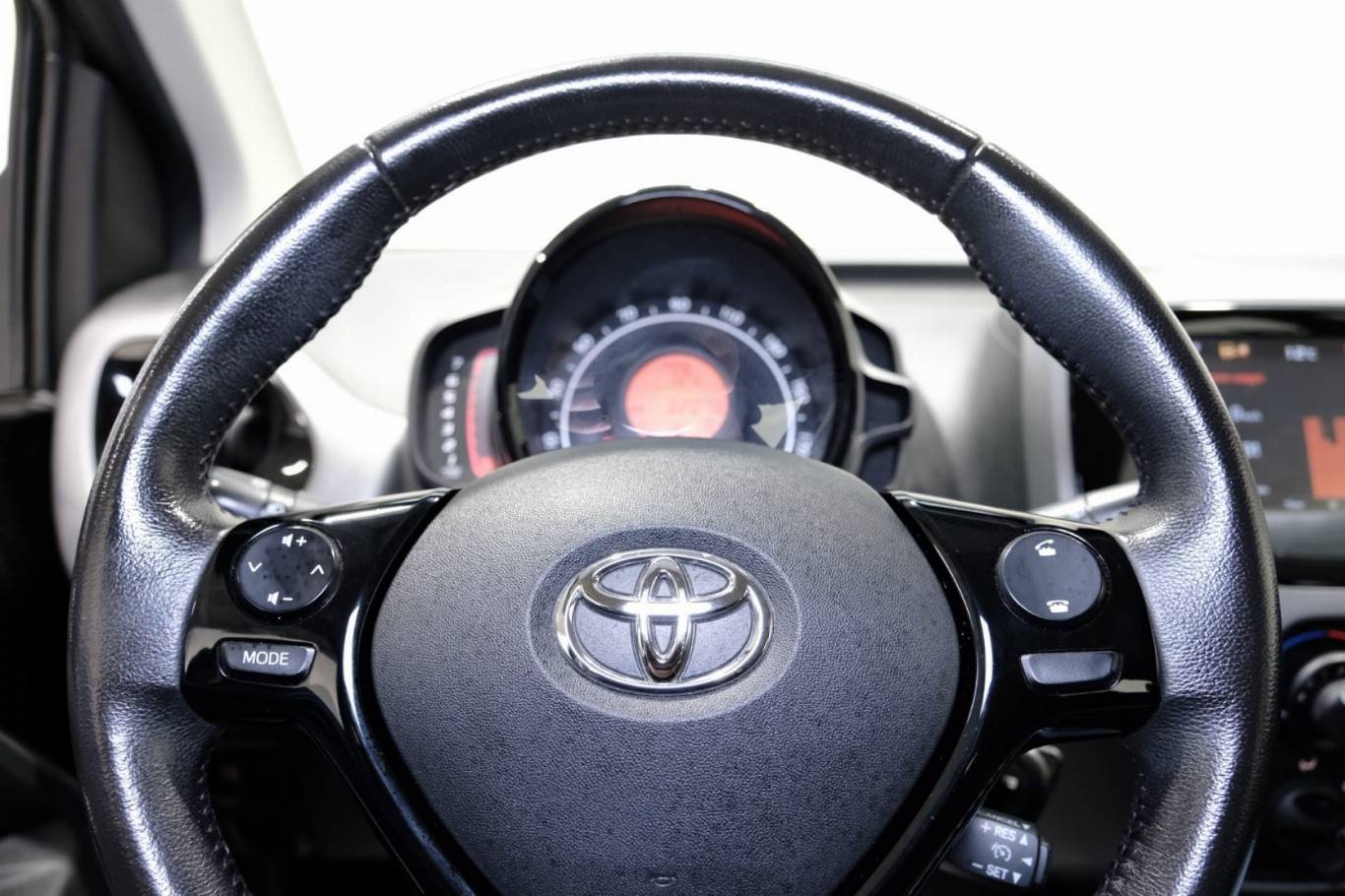 TOYOTA Aygo 7