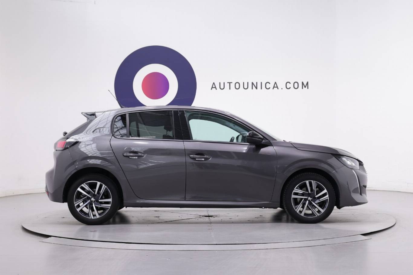 PEUGEOT 208 4