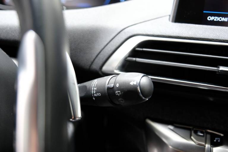 PEUGEOT 3008 25
