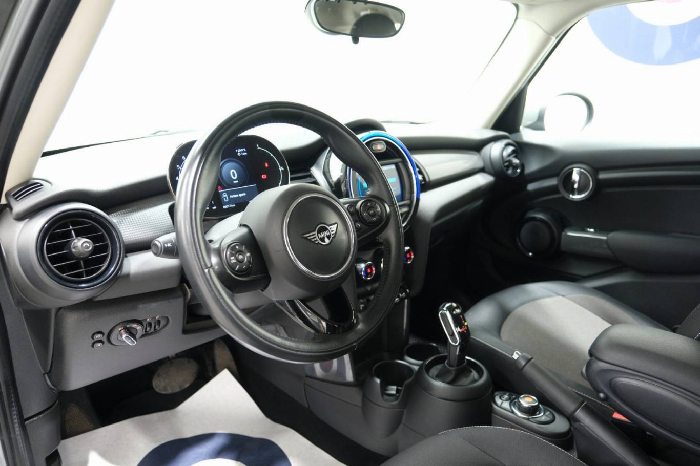 MINI Cooper 5
