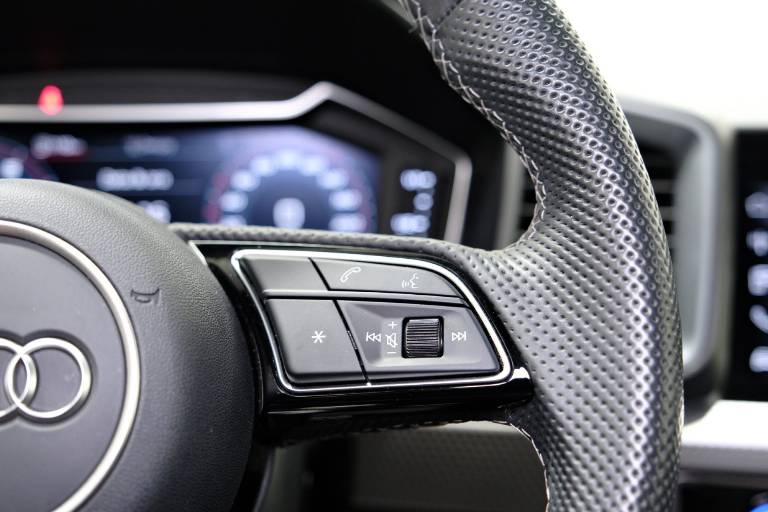 AUDI A1 21