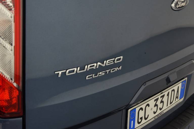 FORD Tourneo Custom 51