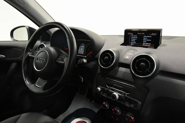 AUDI A1 28