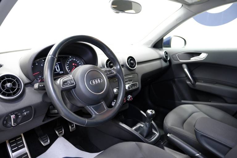AUDI A1 5