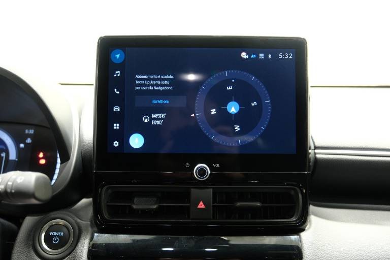 TOYOTA Yaris Cross 26